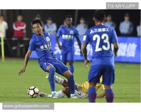 足协杯激战上海申鑫迎战长春亚泰力争晋级之路的关键对决