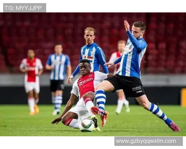 登博思与阿尔梅勒最新对决动态分析及比赛前瞻解读